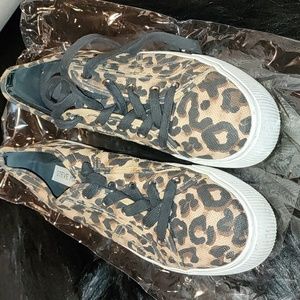 Steve Madden Leopard Print Platform Sneakers, Pre-Owned in Good Condition, Sz 9